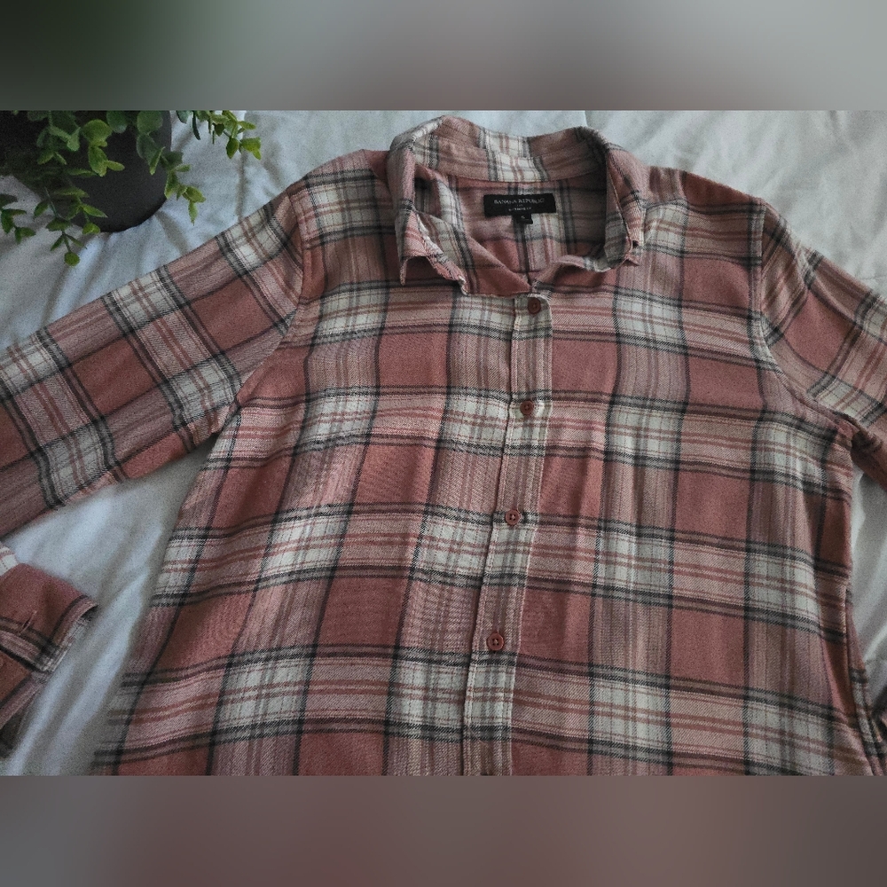 Banana Republic Plaid Button-Up Shirt - Size S
